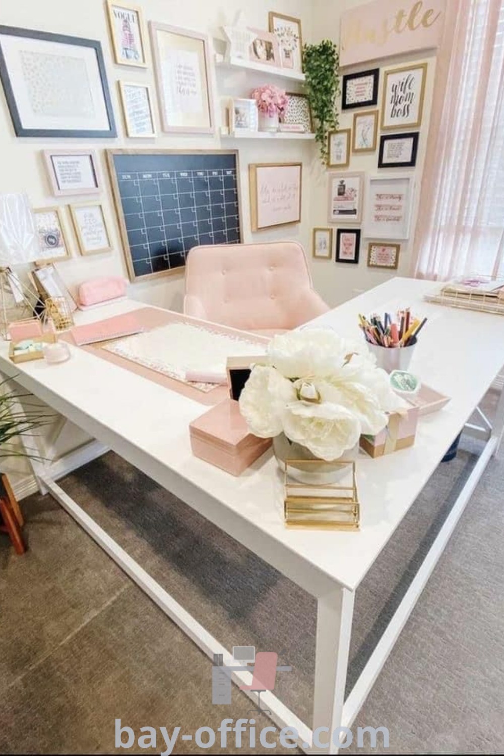 Chic white desk featuring pink and gold items, creating a feminine home office vibe. Enhances productivity with inspiring decor ideas and cozy aesthetics. Explore more at bay-office.com.